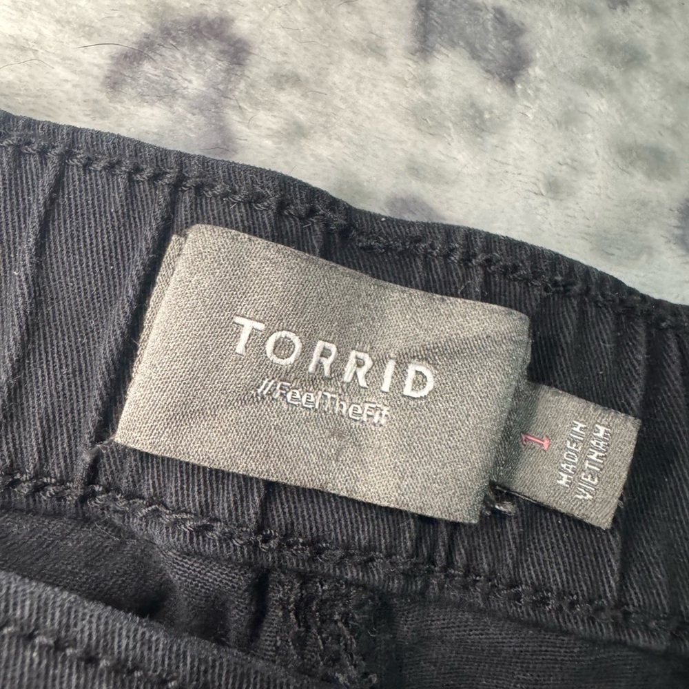 Torrid Black Stretch Cotton Drawstring Shorts - Picture 2 of 5